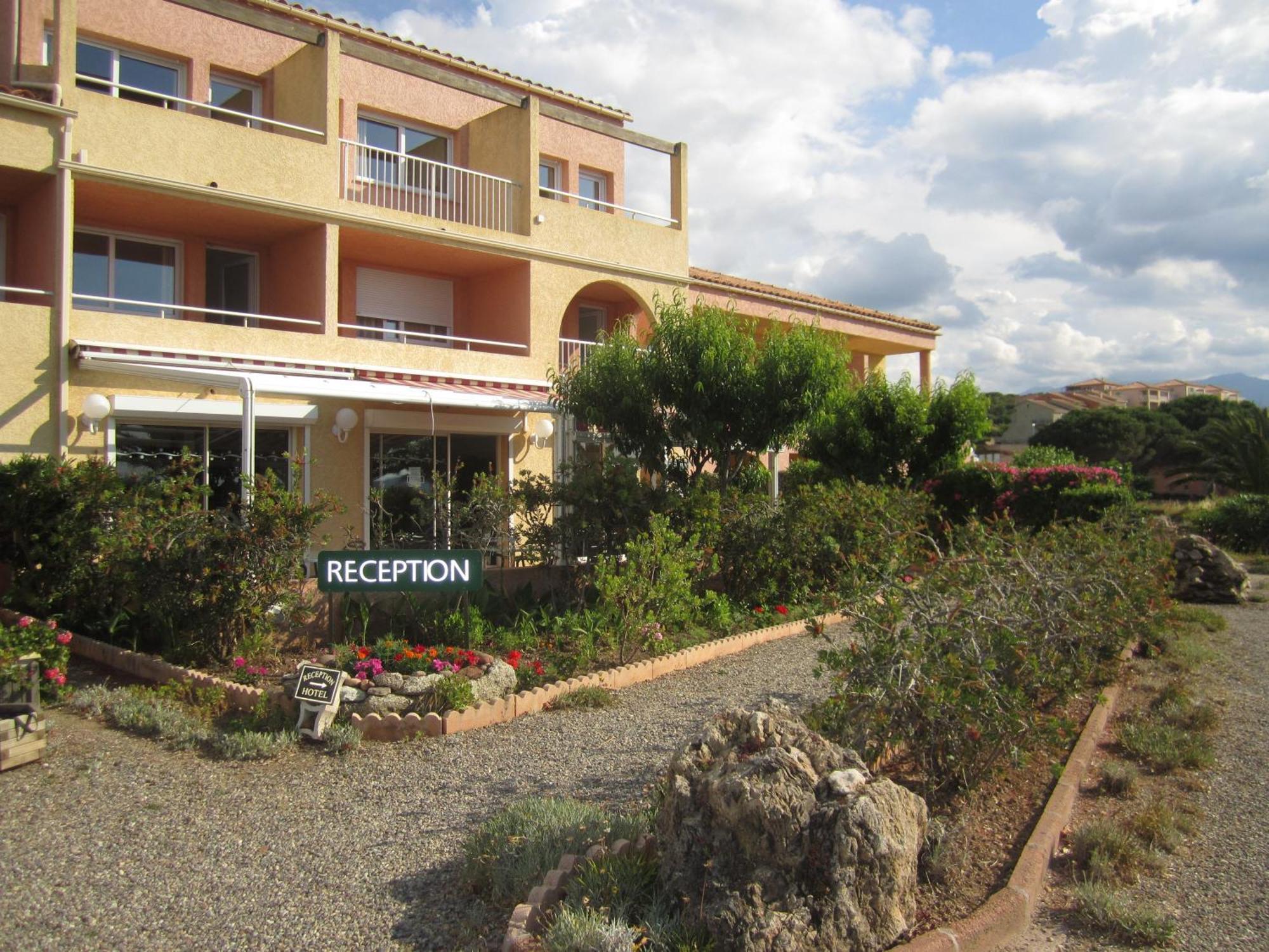 Hotel Les Galets Сен-Флоран Екстериор снимка