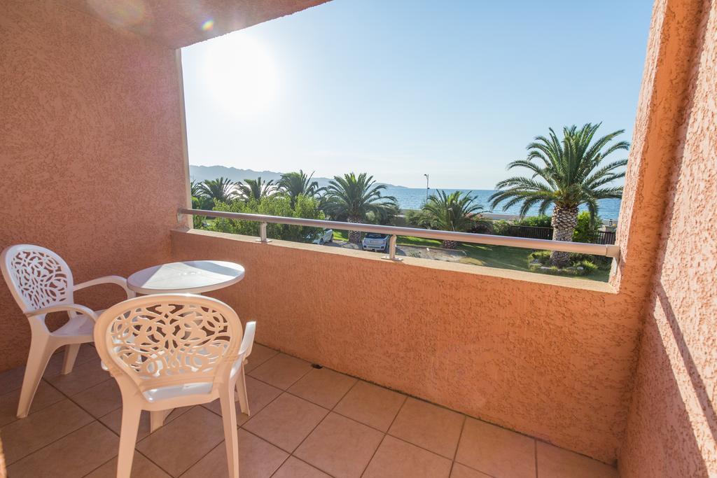 Hotel Les Galets Сен-Флоран Екстериор снимка